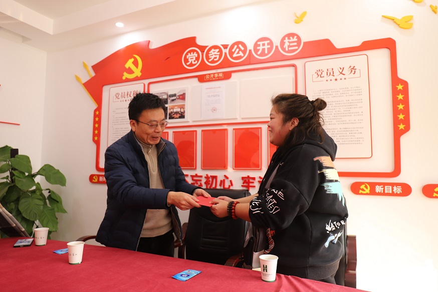 集团公司副总经理孙前元到华西安装公司走访慰问
