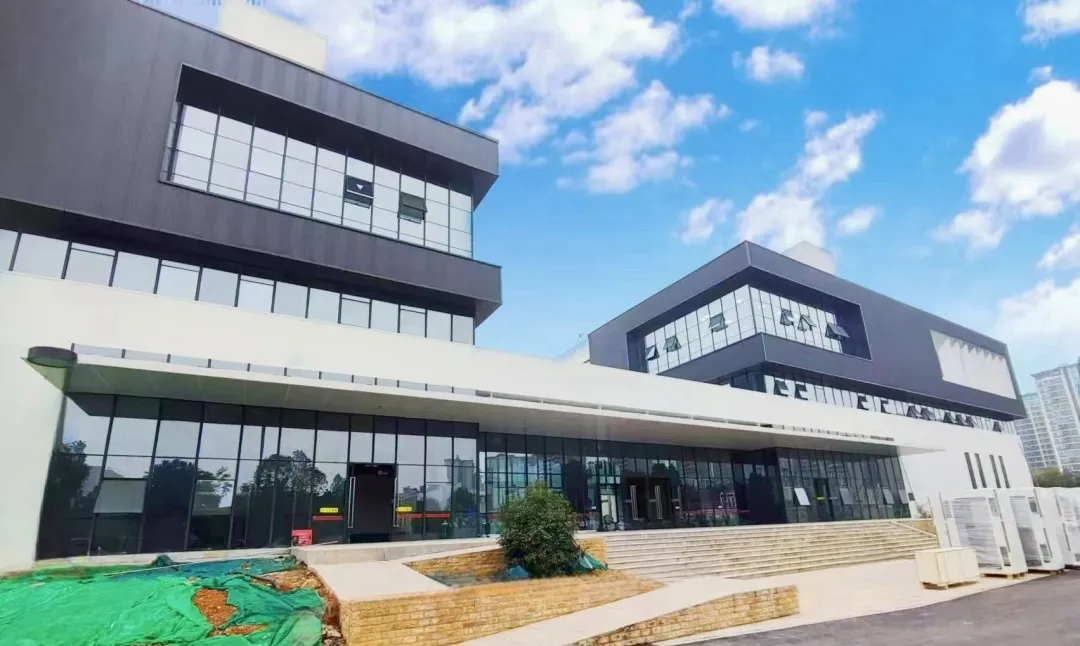 【这里是华安】“建”证科创“沃土”！华西安装助力国际一流空间望远镜系统研发平台建设